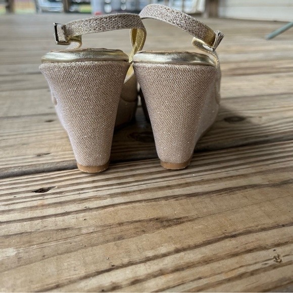 Glitter Gold Wedges Platforms Open toe Back strap - Picture 7 of 7